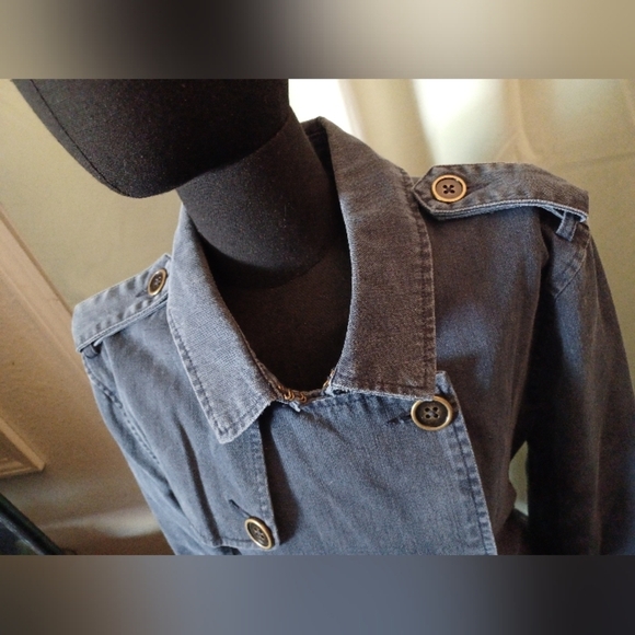 An Old Navy Women's Double-Breasted Denim Trench Coat Peacoat - Picture 6 of 14